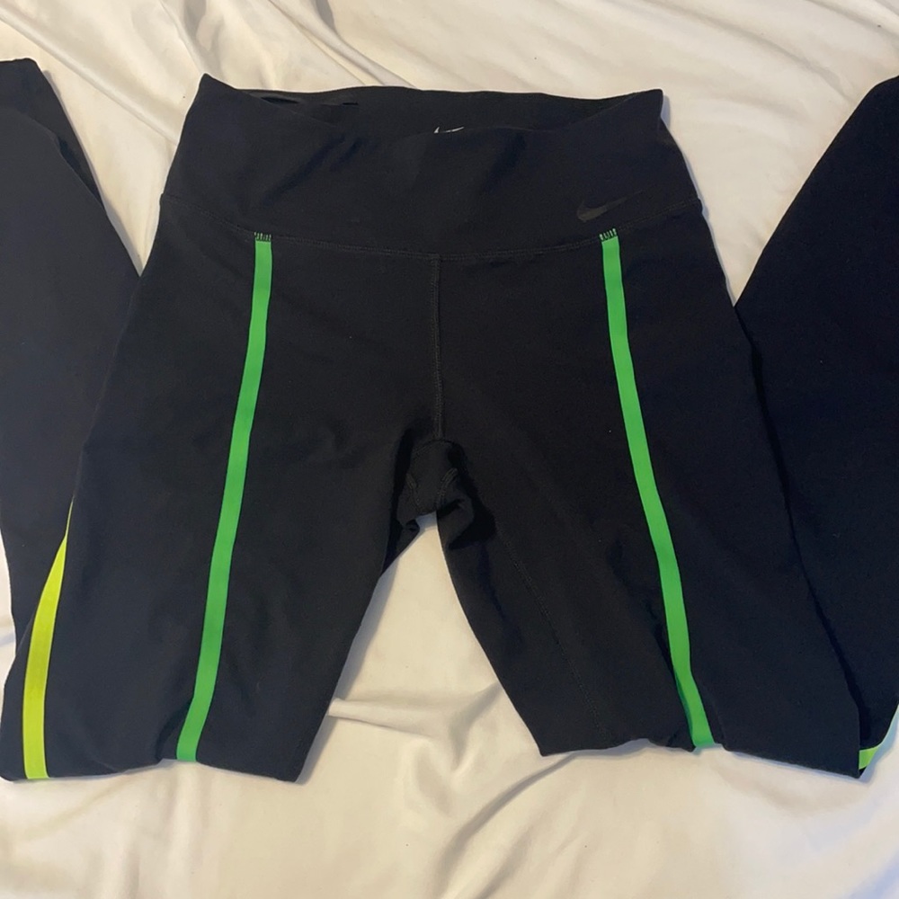 Women’s Nike workout leggings